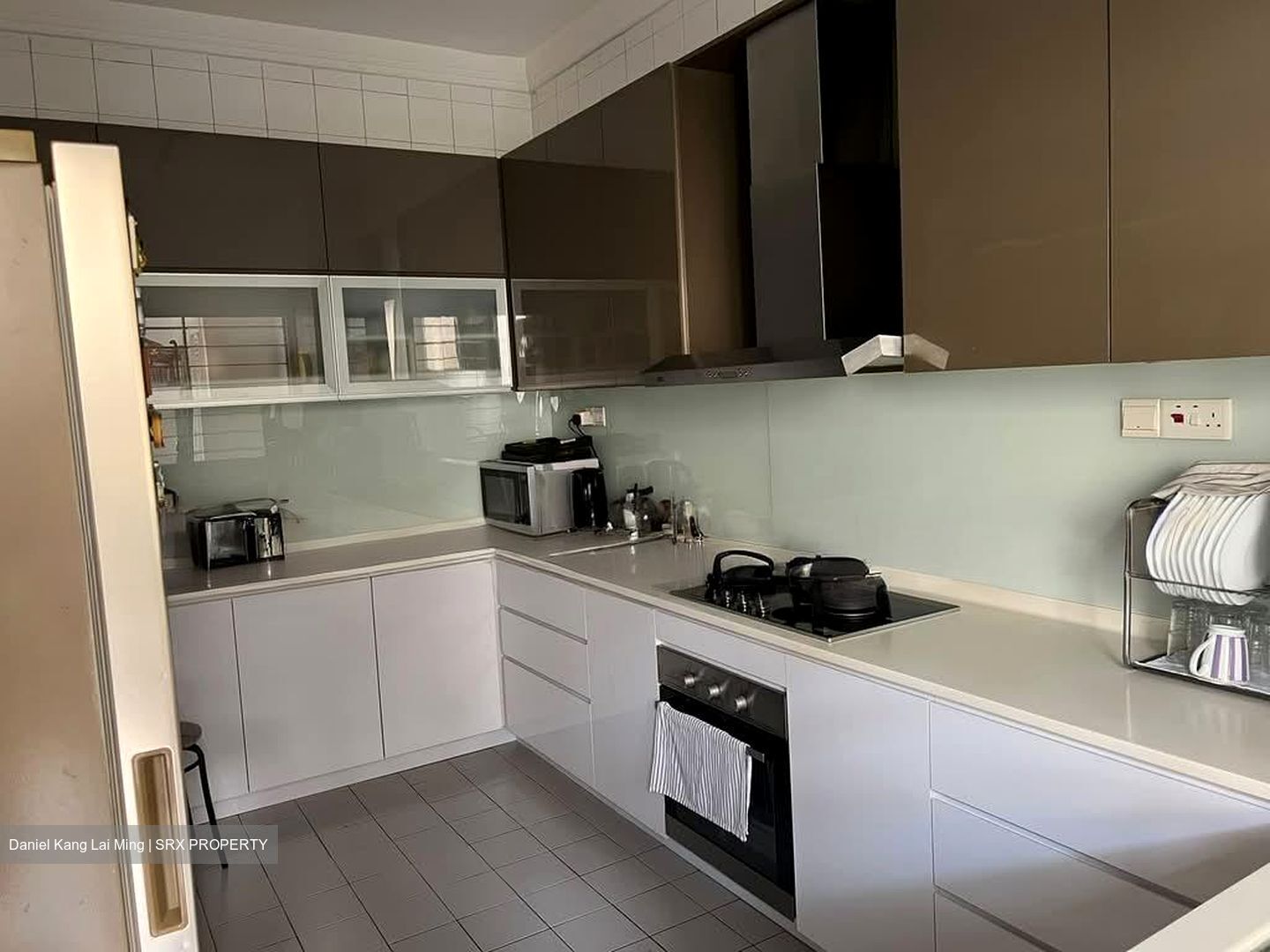 Pinewood Gardens (D10), Condominium #571189391